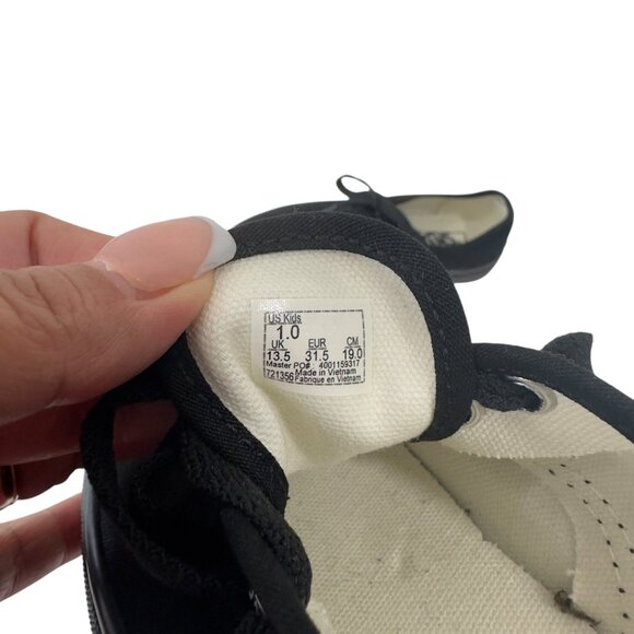 Vans Authentic Low Top Canvas Sneaker Black Unisex KIDS SZ 1 Classic Skate Shoes - Picture 6 of 15